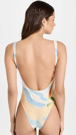 FARM Rio Copacabana One Piece -Jonathan Simkhai Shop farmr3050541827 1653492593731 2 0. UX540 . QL90