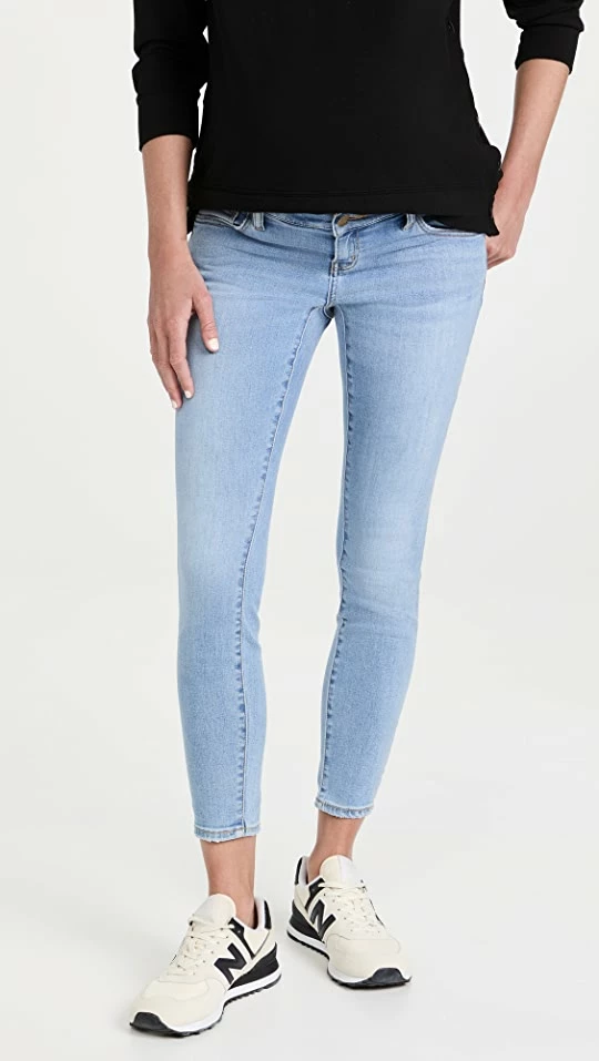 HATCH The Slim Maternity Jeans Light Wash 4 HATCH The Slim Maternity Jeans Light Wash - Image 2